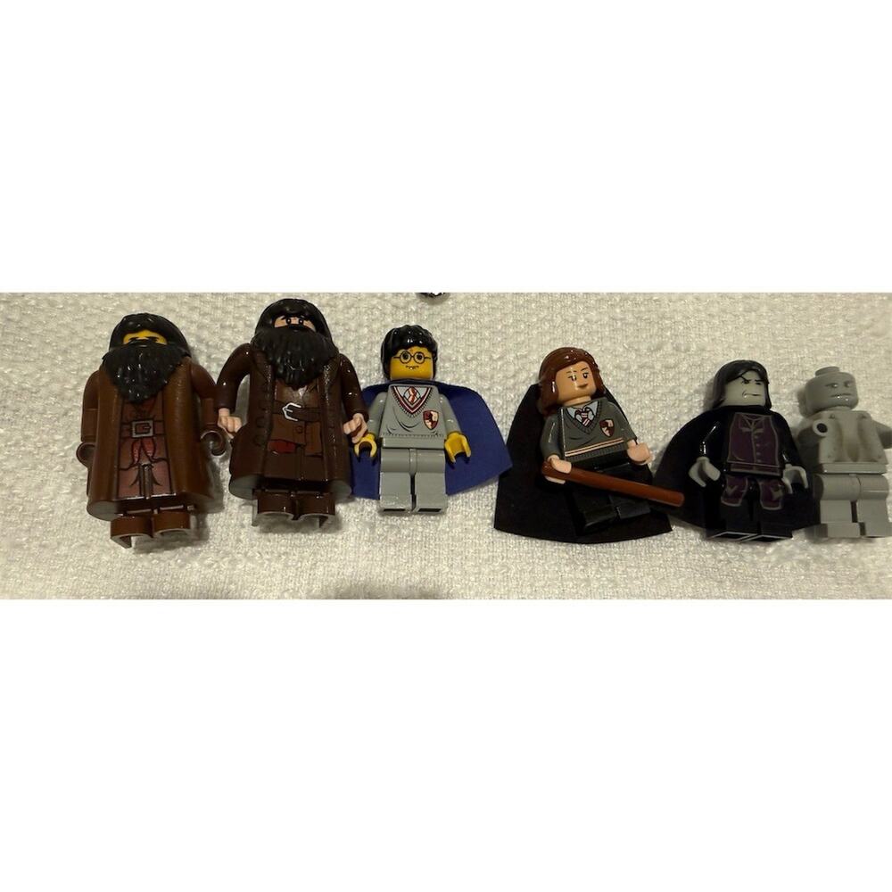 LEGO Harry Potter Minifigure Lot w/ Accessories 12 Figures Hagrid Harry - Picture 2 of 6